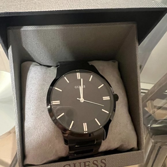 GUESS Watch - Picture 9 of 13